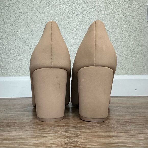 Torrid Beige Black Two-Tone Faux Leather Pump - Picture 9 of 12